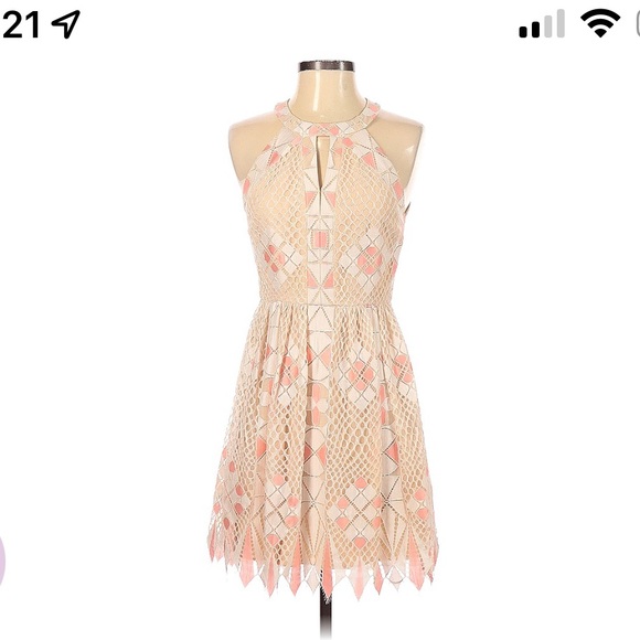 BCBG DRESS size 0 excellent condition, only worn once tan and pink - Picture 2 of 4